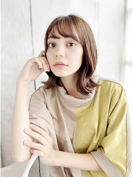 【町田】明るめブラウンミディアム×外ハネカジュアル