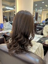 キャラ 池袋本店(CHARA)&nbsp;コテ巻き風パーマで可愛いミディアムヘアが復活しました【貴也】