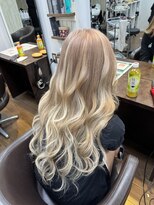 ヘアーデザインルアナ(Hair design Luana.)&nbsp;ミルクティーベージュ ハイライト 【シールエクステ】