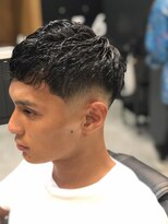 フランクスバーバー アンド ビアークラブ(FRANK'S BARBER and BEER CLUB)&nbsp;くせ毛風パーマフェードカットクロップ