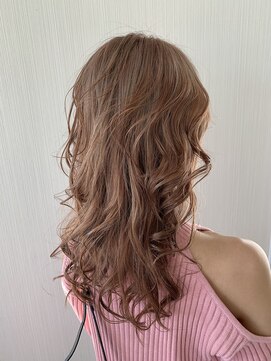 アリュール(Allure) ヌーディーピンクベージュ