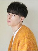 マッシュショート　前髪あり　パーマ　ツーブロック　刈り上げ