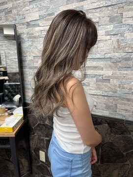 テイス 新宿(TACE) ハイライト[ネビージュ/黒髪/小顔/新宿]