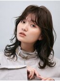 レイヤーカットでつくる伸ばしかけも可愛いセミロング