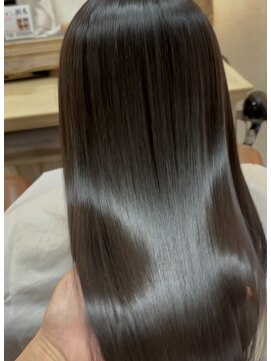 エイミーバイアフロート(amie by afloat) 天使の輪が美しいプラチナトリートメント