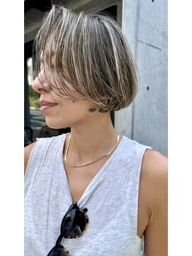 ブルックス ケアブリーチハイライト バレイヤージュ 髪質改善 レイヤーボブ