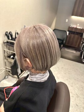 カームバイフォレスト 三郷中央(Calm by Forest.) ハイトーンショートボブ