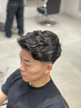 グルーマーズトウキョウ 渋谷店(GROOMER/S TOKYO) ラルフカール 刈り上げセンターパート リバースセンターパート