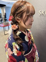 スノウ(SKNOW)&nbsp;ヘアアレンジ　ヘアセット　編み下ろし　卒業式