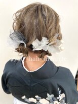 スーパーカット キタサンジュウニショップ(SUPER CUT KITA32SHOP)&nbsp;卒業式袴ヘアセット　袴着付け　下めのシニヨンアレンジ