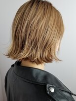 フルショウ 梅田(FURUSHO) ぶつ切りボブ金髪ボブ切りっぱなし小顔外ハネボブミニマルボブ