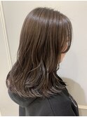ミディアムヘア ☆ グレージュカラー