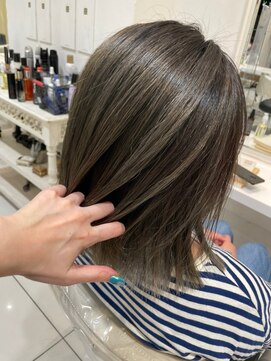 アッシュ 武蔵小金井店(Ash) *バレイヤージュ×明るい白髪染め*