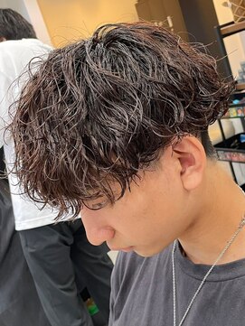 フゥ 宇都宮(FeU) 波巻きパーマメンズパーマメンズヘアツーブロックツイストパーマ