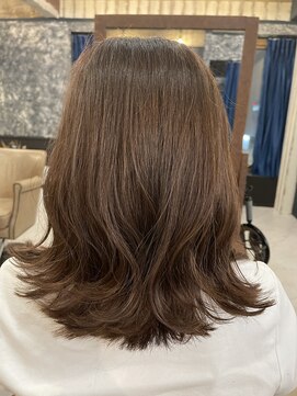 ニーゼロゼロナナ(2007) 切りっぱなしボブ