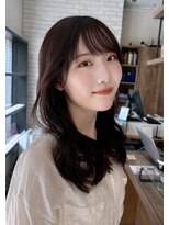 メゾンドムニ 恵比寿(Maison de MUNi)&nbsp;外ハネ前髪ありセンターパートくびれ韓国風大人レイヤーカット