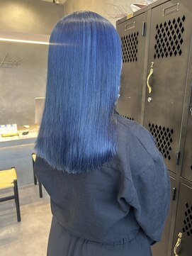 アチーブリス(achieve Liss) ハイトーン透明感ブルーグレーダブルカラー×艶髪ストレートロブ