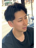 ランズ(LANDS)&nbsp;センターパート　メンズカット　【韓国ヘア 大阪 梅田】