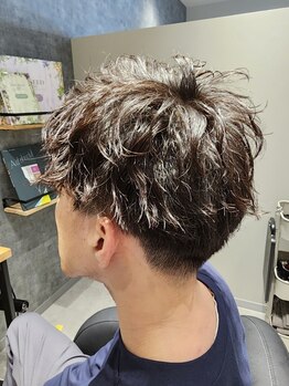 オーラ(Aura.)の写真/【5月NewOPEN】メンズも大歓迎！経験豊富なスタイリストによる再現性の高いパーマは、忙しい朝の時短にも◎