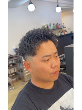 ヤマグチ トゥシェル ヘアー&メイク ヘアーアンドメイク スパイキーピンパーマ