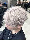 ホワイトシルバーショートセンターパート