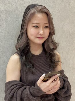 ラリス(Ralis)の写真/最大限傷ませないブリーチ技術で叶える◎憧れのデザインカラー・ハイトーンカラーで差をつける♪