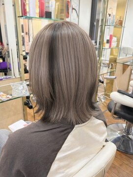 モア 下通店(MORE) Sheer milk greige／Shadow black／ミディアムレイヤー