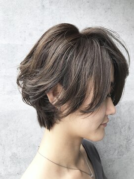 リヴィーダ(LIVIDA) アンニュイショート×グレージュアッシュ 30代40代50代