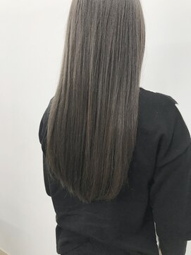 キューズ クラブ(cuz KLUB) 【cuzKLUB】ストレートロング×アッシュ