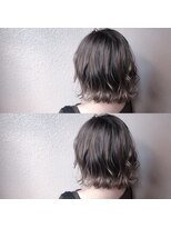 フィン(FiN by allure)&nbsp;浦前ツバサ/ハイライトローライトアッシュグレージュ外ハネボブ