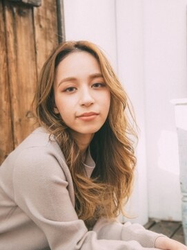 オートクチュール ランコントレ 七条店(Haute Couture Rencontrer) 小顔パーマスタイル