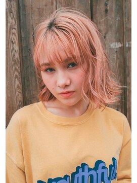 フェティッシュ(fetish) ペールピンクのカールボブ