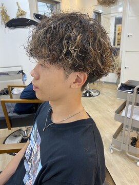 エンリー(ENlee) 【とまべち】スパイラルパーマ×ハイライトカラー