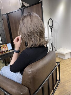 アルカナ 明治神宮前原宿(ARCANA) ホワイトベージュ　デザインカラー　ハイライト　インナーカラー