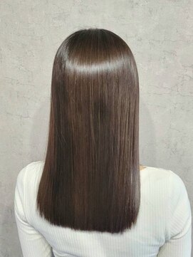 スリー(THREE) ☆髪質改善トリートメント☆【大阪 梅田 福島 中津】