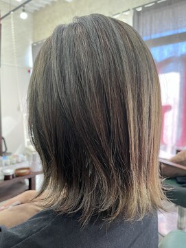 ビューティアンドスパ ガガ(GAGA) 髪質改善ケアカラーで色味のあるヘアカラーを長持ちさせる。