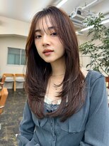 レイヤーカット顔周りグレージュ