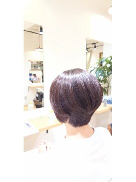 ジーナ(ZINA) イルミナカラー前下がりショート