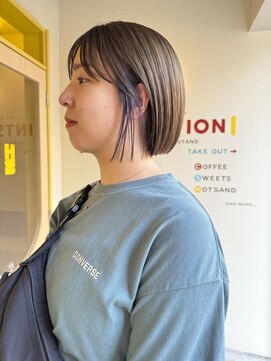 〈浅草 半個室〉インナーブルー×ラインボブ