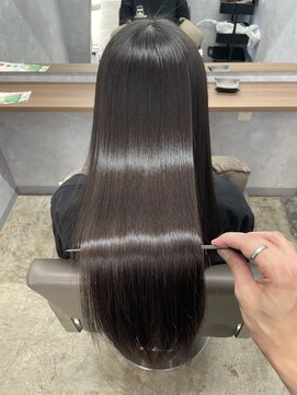 極上艶感 【酸性ストレート】で叶う美髪ロング