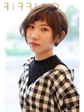 コワファースト 大分(COIFF1RST) マットベージュのショートボブ