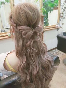 アージュ(Arju) リボンハーフアップ