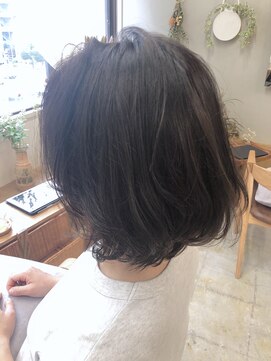 マロウ(mallow) 《花屋併設》アプリエ モノクロームアッシュ@20代30代40代