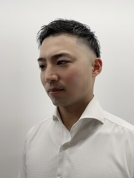 リバティシェアバーバー 銀座(LIBERTY SHARE BARBER) ツーブロックスキンフェードサブスク<理容室>