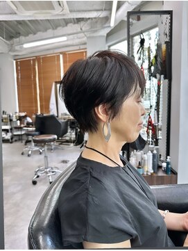 アット(at...) かっこいいミセスショート　40代、50代、60代、横浜