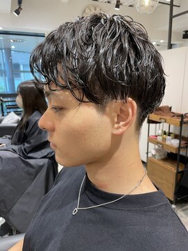 トイロ 武蔵小杉(Toiro) メンズショートセンターパートニュアンスパーマ