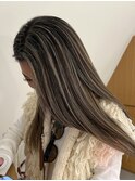 地下ベースにハイライト
