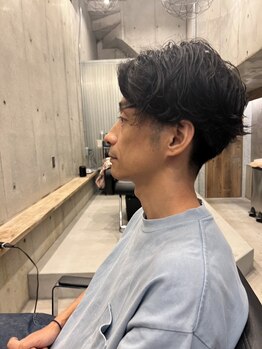 トロワジエム 本郷三丁目(3eme)の写真/[メンズからも大好評☆]眉毛カットを一緒に楽しみませんか？自分だけのスタイルに☆