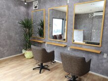 清潔感のある落ち着いた雰囲気で施術可能です。