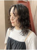 30代20代ミディアムボブ前髪パーマくびれひし形抜け感